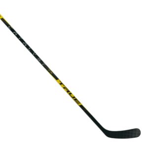 TRUE CATALYST 7X Intermedio Hockey Stick